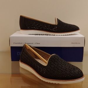 Life Stride Zamora Flats 6.5 Wide